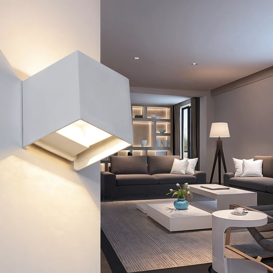 Fjolyn | Elegant Justerbar Vägglampa med Rörelsesensor 1