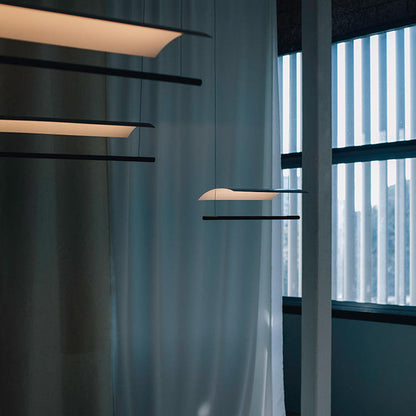 Pendelleuchte LED Linear aus Metall und Acryl | Minimalistischer Lichtbalken | 30–118 cm | Warmweißes Licht für den Esstisch
