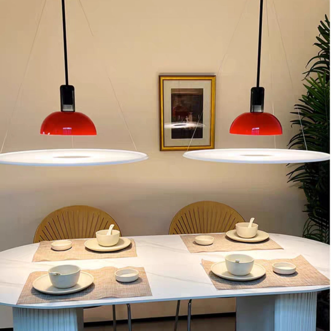 Pendelleuchte aus Metall und Glas | Glockenförmiger Schirm | Chrom, Schwarz, Rot oder Gold | LED mit 3 Lichtfarben