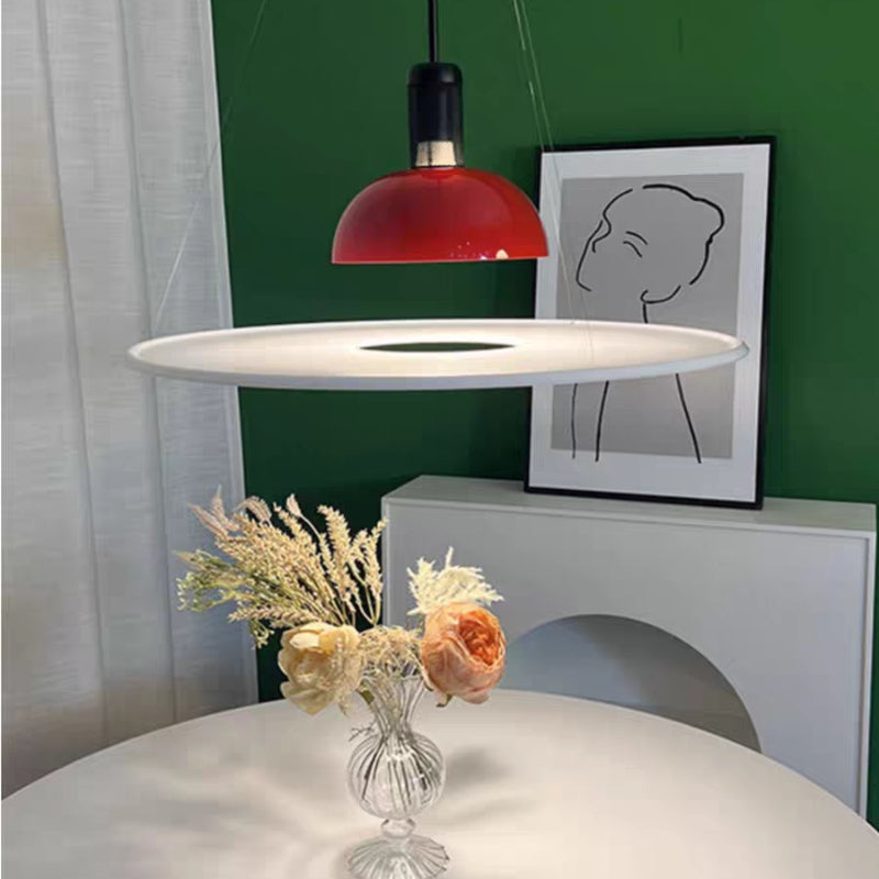Pendelleuchte aus Metall und Glas | Glockenförmiger Schirm | Chrom, Schwarz, Rot oder Gold | LED mit 3 Lichtfarben