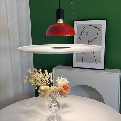 Pendelleuchte aus Metall und Glas | Glockenförmiger Schirm | Chrom, Schwarz, Rot oder Gold | LED mit 3 Lichtfarben