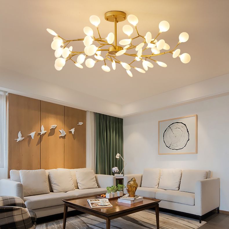 Kronleuchter in Astform | Schwarzes oder Goldenes Metall mit Schirmen aus Glas oder Acryl | 30, 45 oder 54 Leuchtmittel | Warmweißes Licht