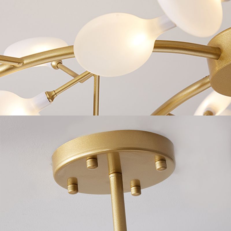 Kronleuchter in Astform | Schwarzes oder Goldenes Metall mit Schirmen aus Glas oder Acryl | 30, 45 oder 54 Leuchtmittel | Warmweißes Licht