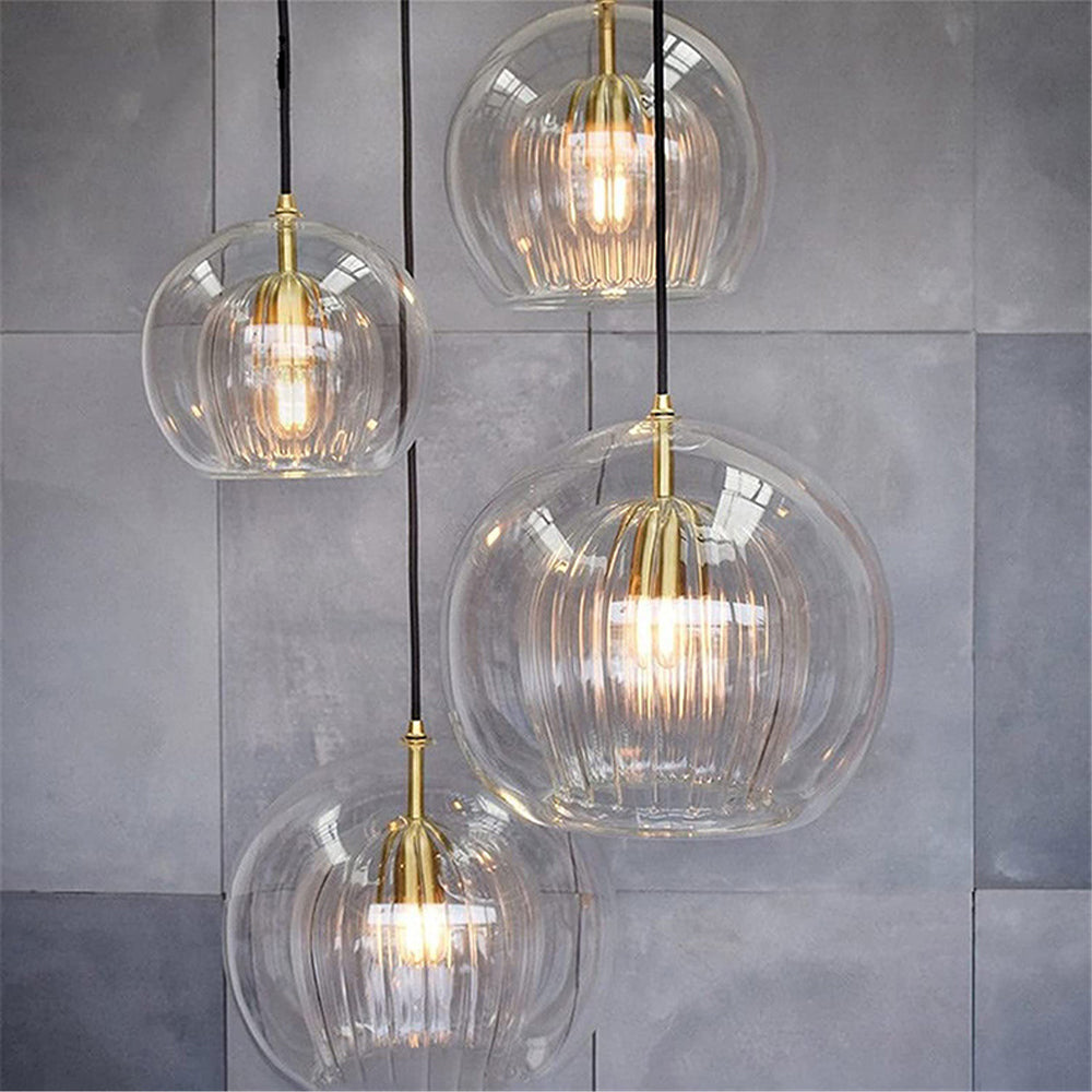 Pendellampa Glaskula | Räfflat Glas i Klart eller Bärnsten | Varmvit LED | Ø 15–24,9 cm