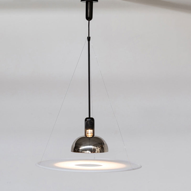 Pendelleuchte aus Metall und Glas | Glockenförmiger Schirm | Chrom, Schwarz, Rot oder Gold | LED mit 3 Lichtfarben