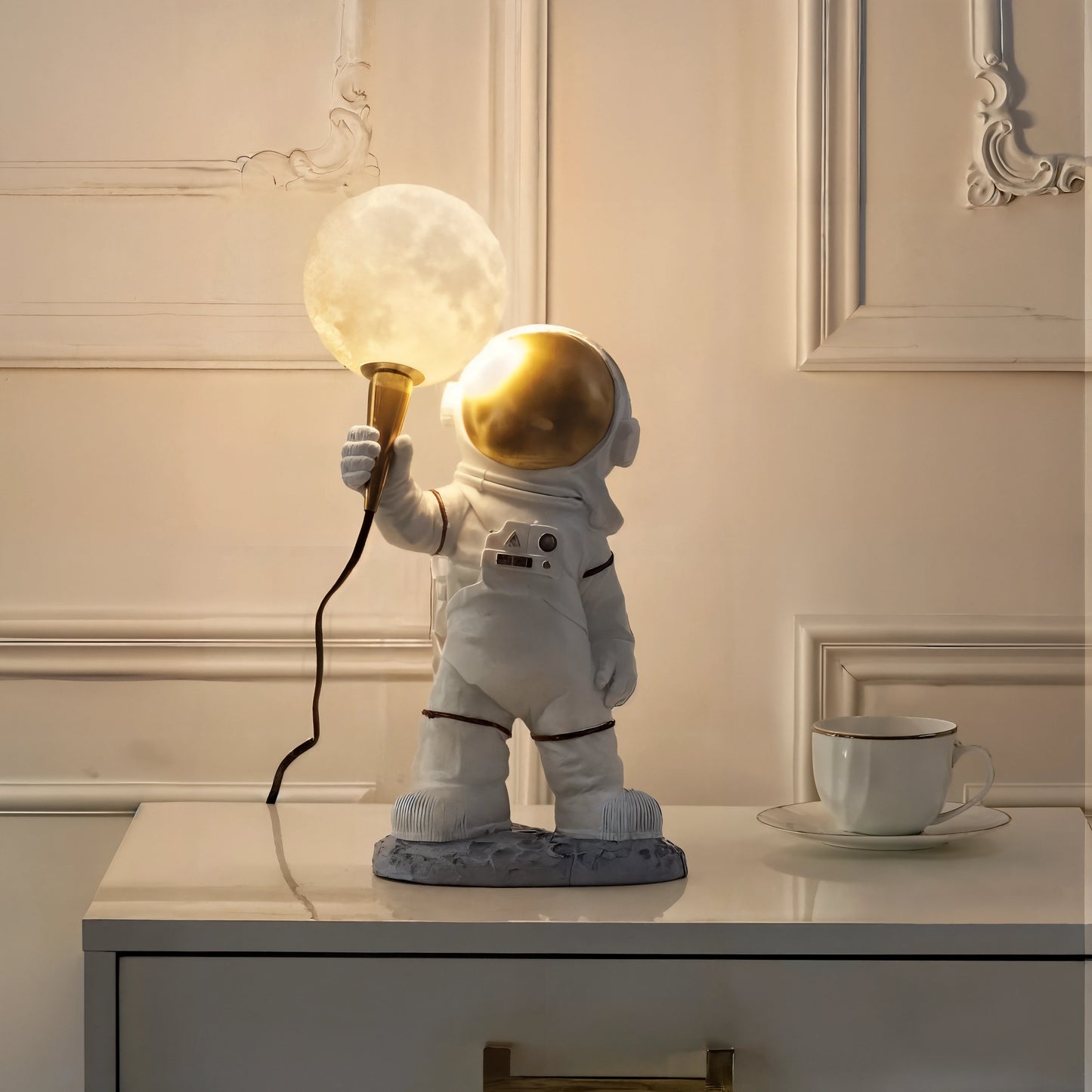 Astronaut LED Bordslampa – Kreativ Bordslampa För Barnrum Med Varm Belysning - 4