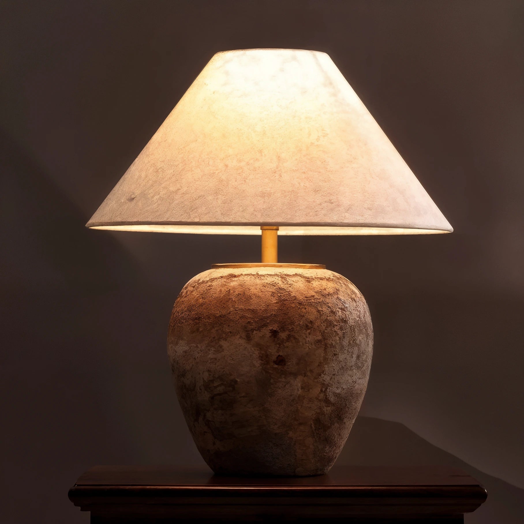 Elegant LED Bordslampa För Inomhusbruk – Minimalistisk Design, Varm Belysning, Rund Form - 3