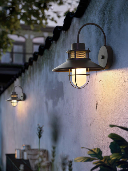 Utomhusvägglampa Industriell Svart | Gallerdesign Metall | E27 Vägglykta | IP44 Vattentålig