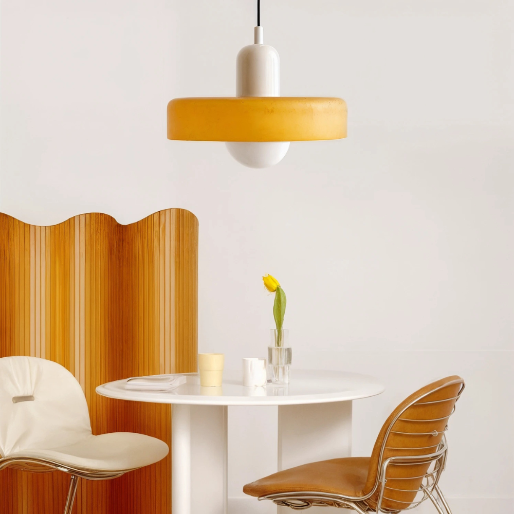 Fjolyn | Taklampa i Bauhaus-inspirerad Färgat Glas för Inomhusbruk