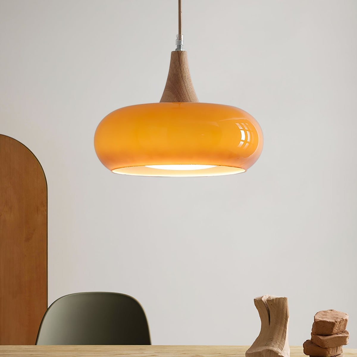 Pendellampa Skandinavisk i Glas och Metall | Orange eller Vit Glasskärm | 1, 2 eller 3 Lampor | E27