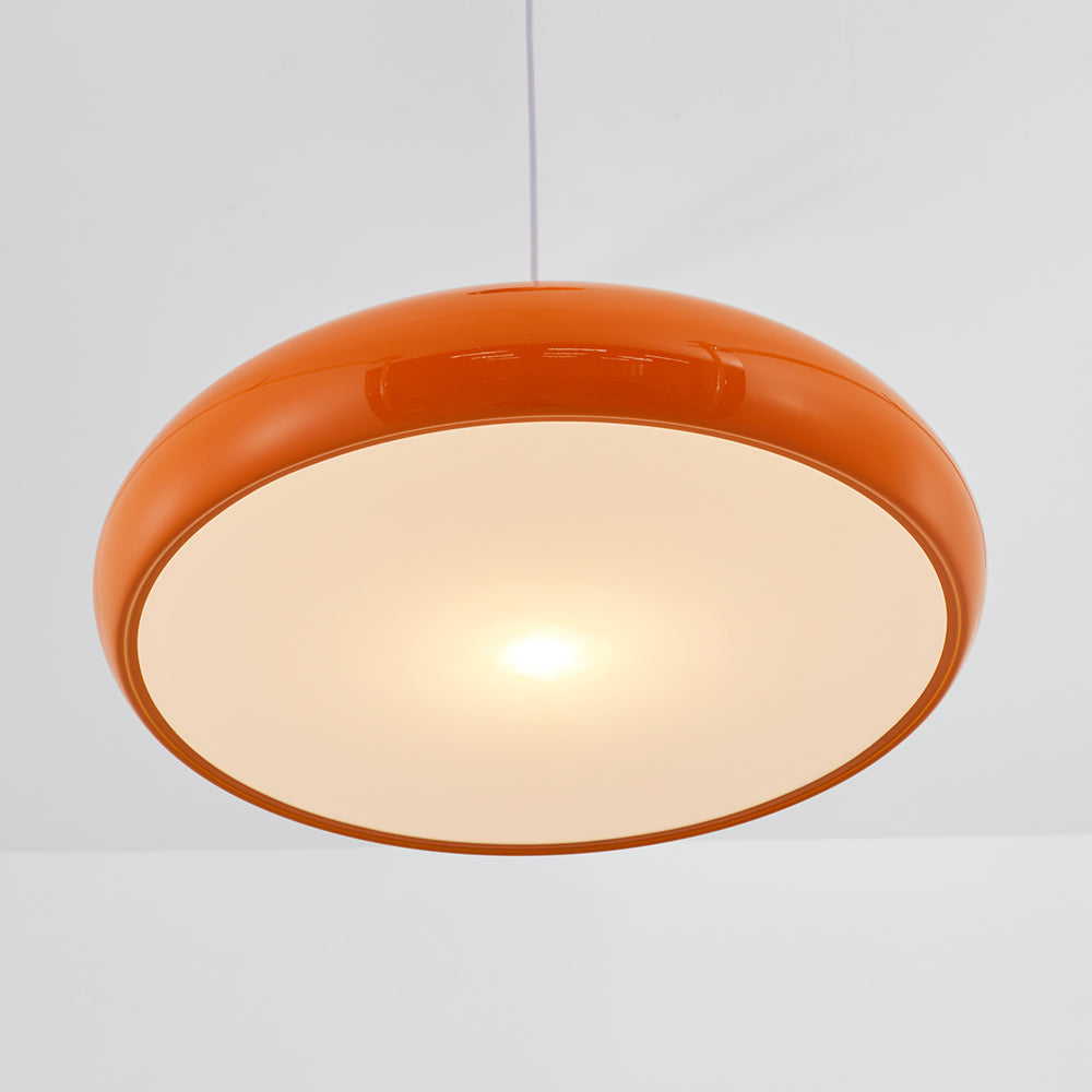 Pendellampa i Akryl och Metall | Rundad Skärm i Orange, Svart, Vit eller Vinröd | Ø 35,1–59,9 cm | 3 Ljusfärger