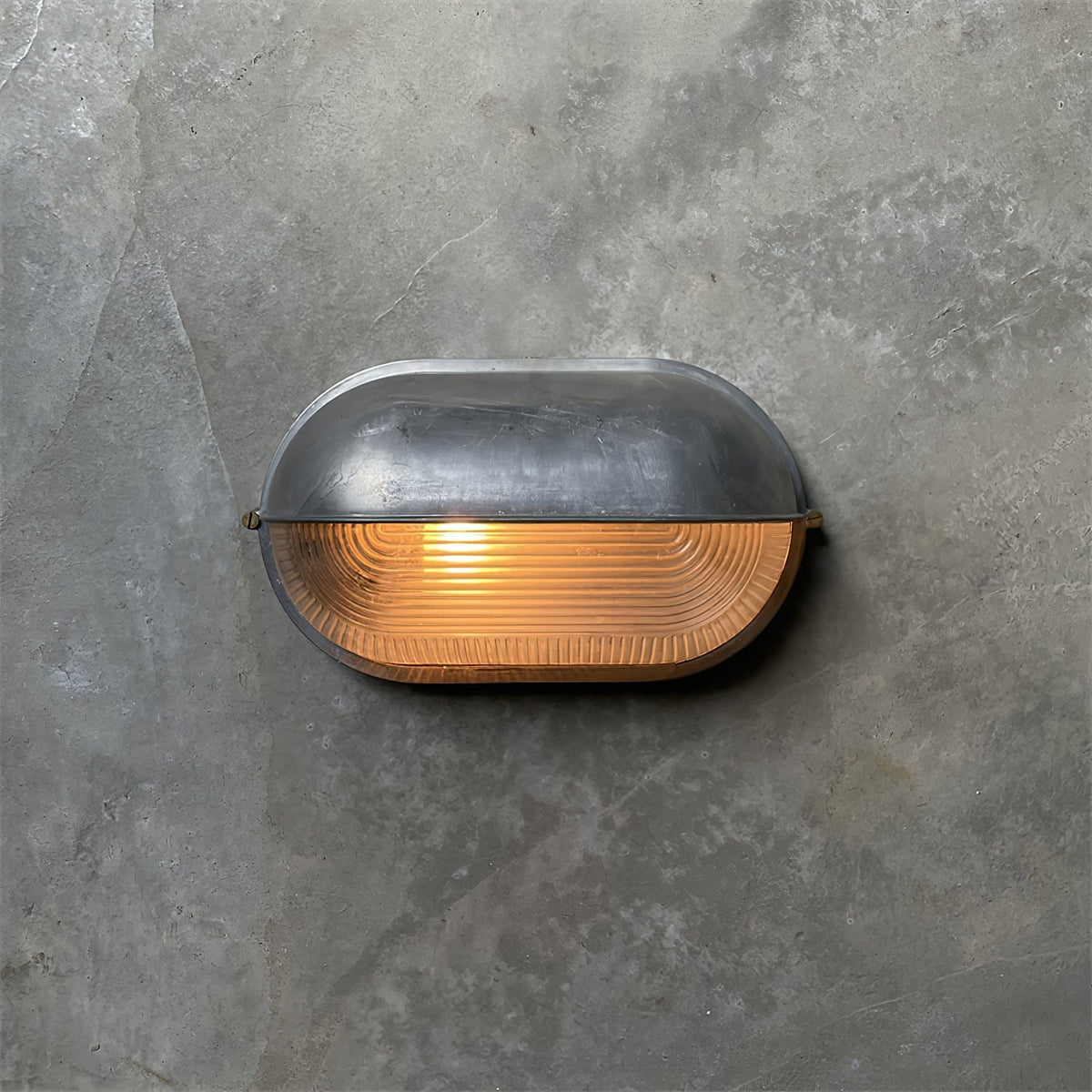 Außenwandleuchte aus Metall und Glas | Oval oder Rund | Silber oder Gold | IP65, Warmweiße LED-Lampe Inklusive
