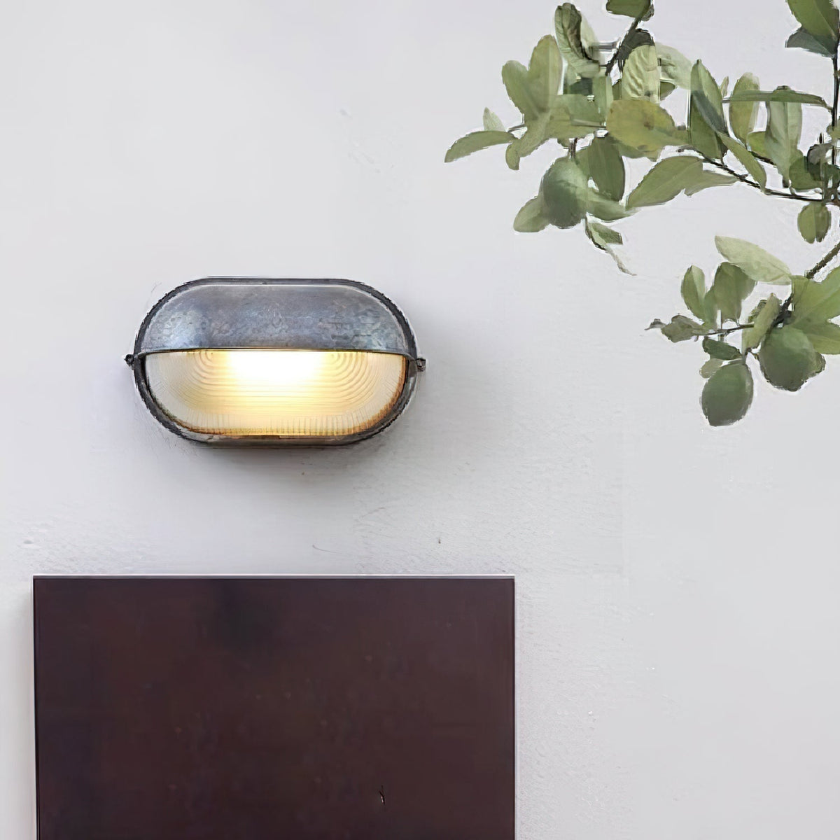 Außenwandleuchte aus Metall und Glas | Oval oder Rund | Silber oder Gold | IP65, Warmweiße LED-Lampe Inklusive