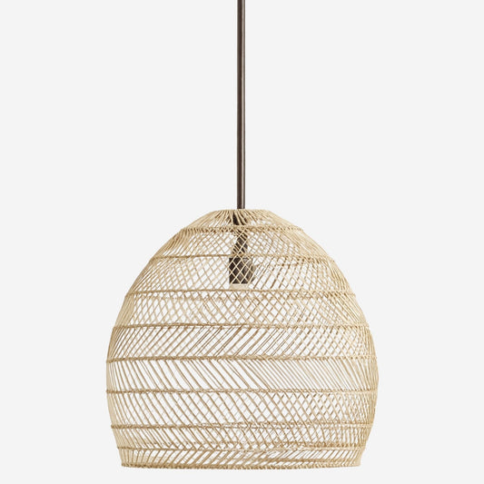 Pendellampa i Handflätad Rotting | Kupol­form | Naturmaterial för inomhusbruk