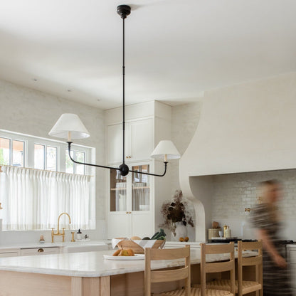 Ljuskrona Linjär med 2 Tygskärmar | Antik Mässing, Svart eller Vit Metall | L 157,5 cm | LED-lampor Ingår