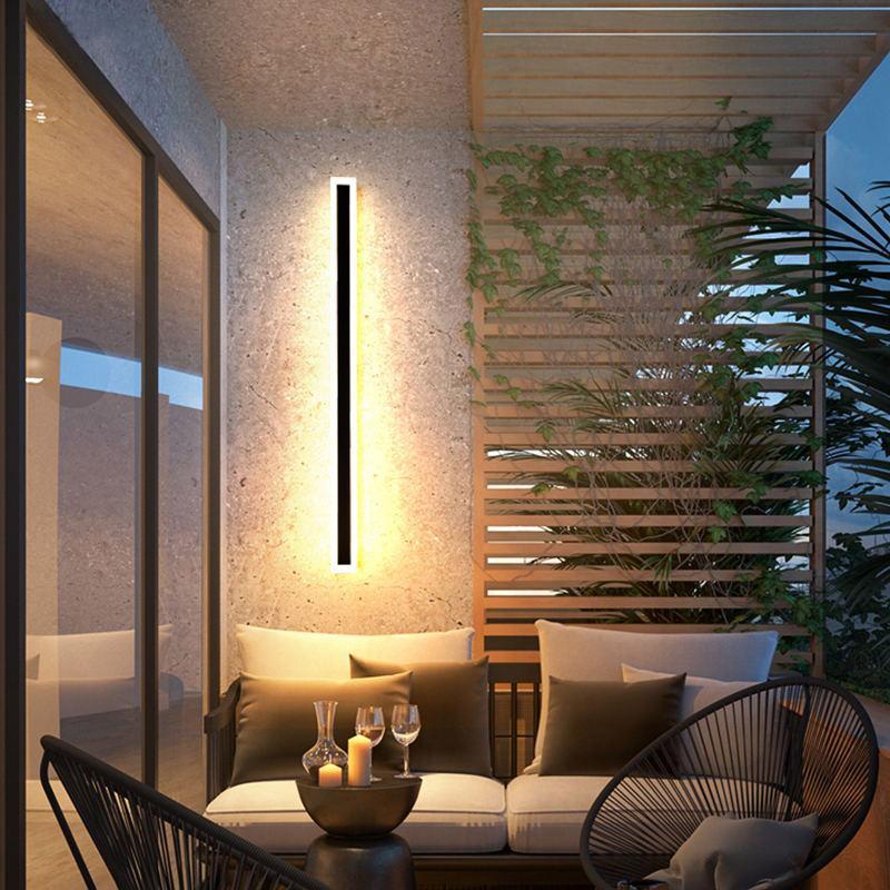 Utomhusvägglampa linjär LED | 30–150 cm och 12–60 W | IP65 | dimbar med fjärrkontroll