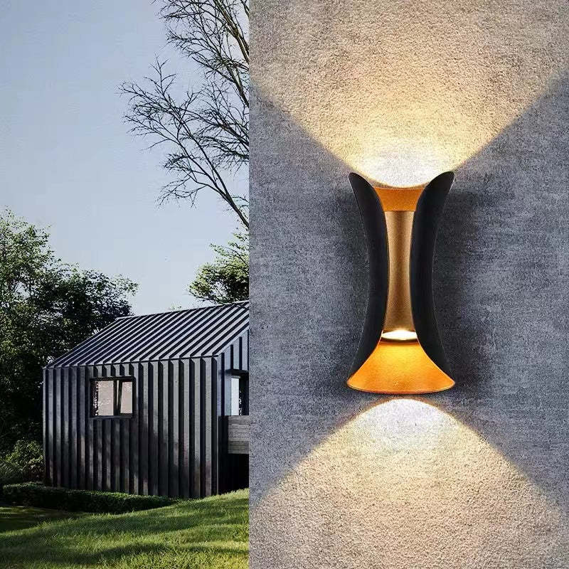 Utomhusvägglampa LED med dubbla strålkastare | IP65 | 6–30 W | svart, vit eller svart och guld