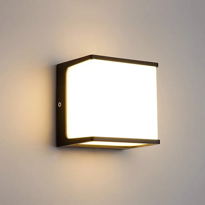Kubische LED-Außenwandleuchte 8 W | Mattiertes Acryl und Aluminium | Wasserdicht IP65 | Warmweiß, modern