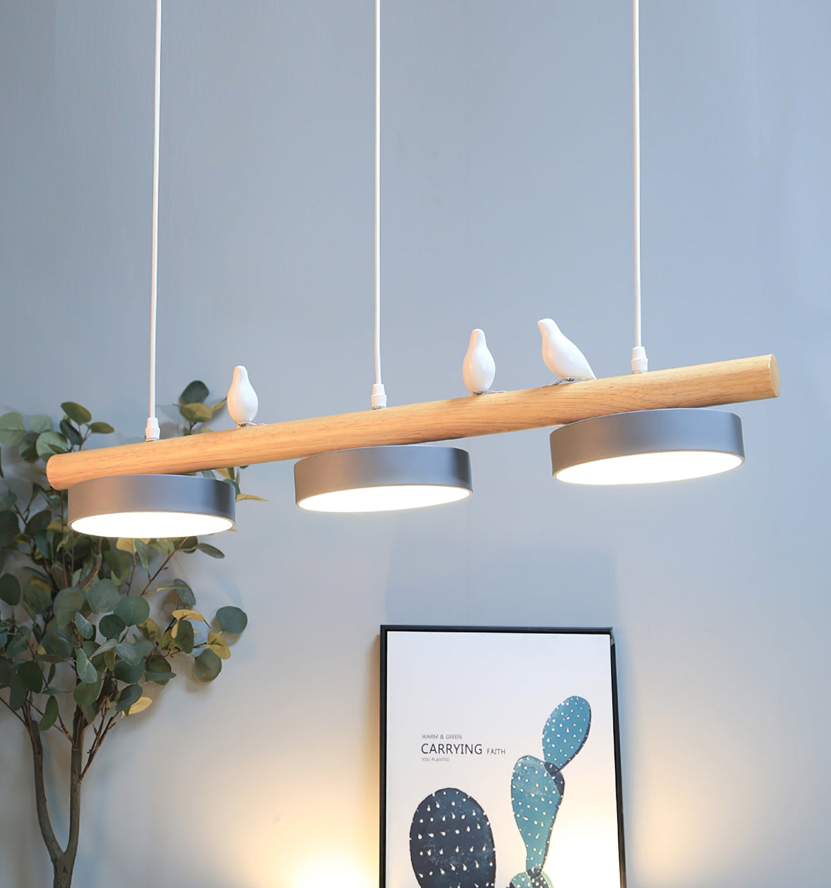 Pendelleuchte mit Vogel LED | Verstellbarer Vogel in 6 Farben | Warmweiß oder Dimmbar | Weißes oder Schwarzes Kabel
