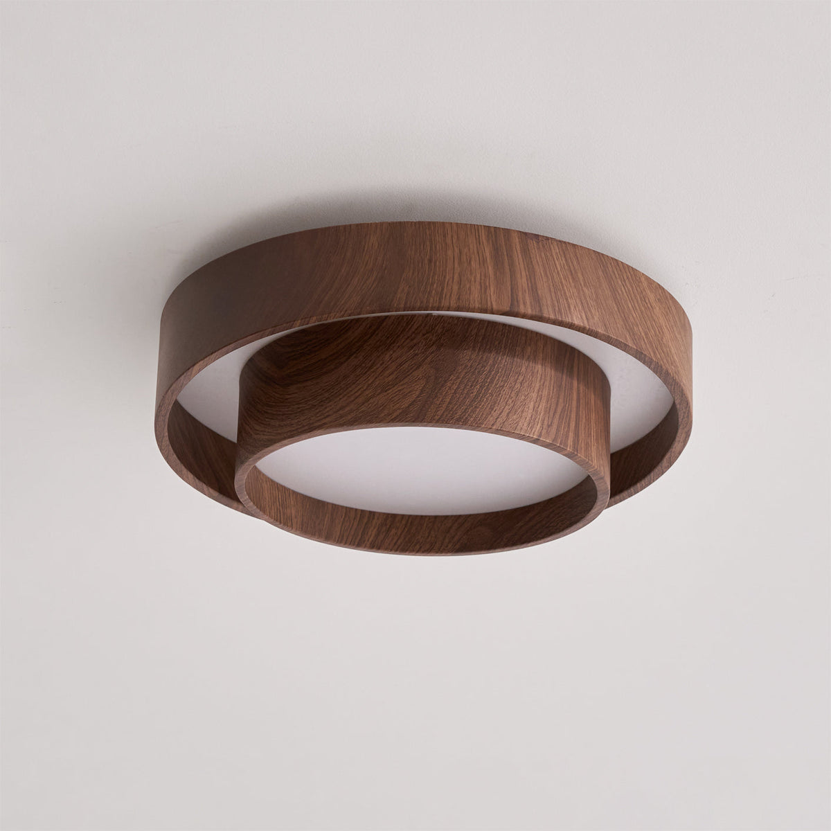 Taklampa Dubbel Ring LED | Valnötsfärg i Metall och Akryl | Varmvit eller Dimbar | Ø 40–50 cm