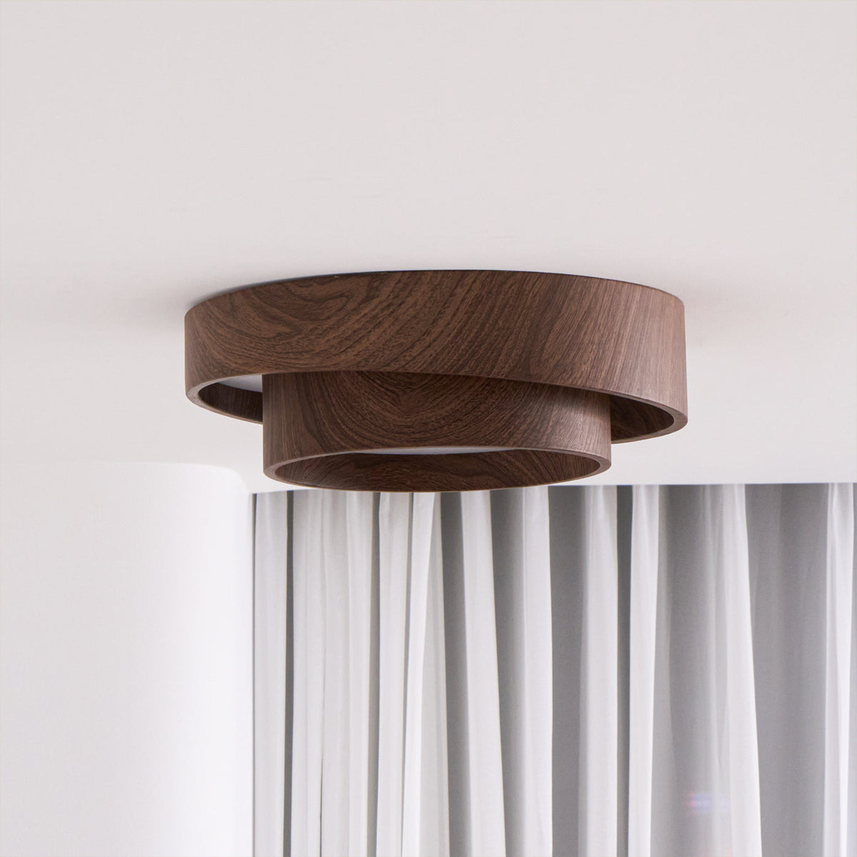 Taklampa Dubbel Ring LED | Valnötsfärg i Metall och Akryl | Varmvit eller Dimbar | Ø 40–50 cm