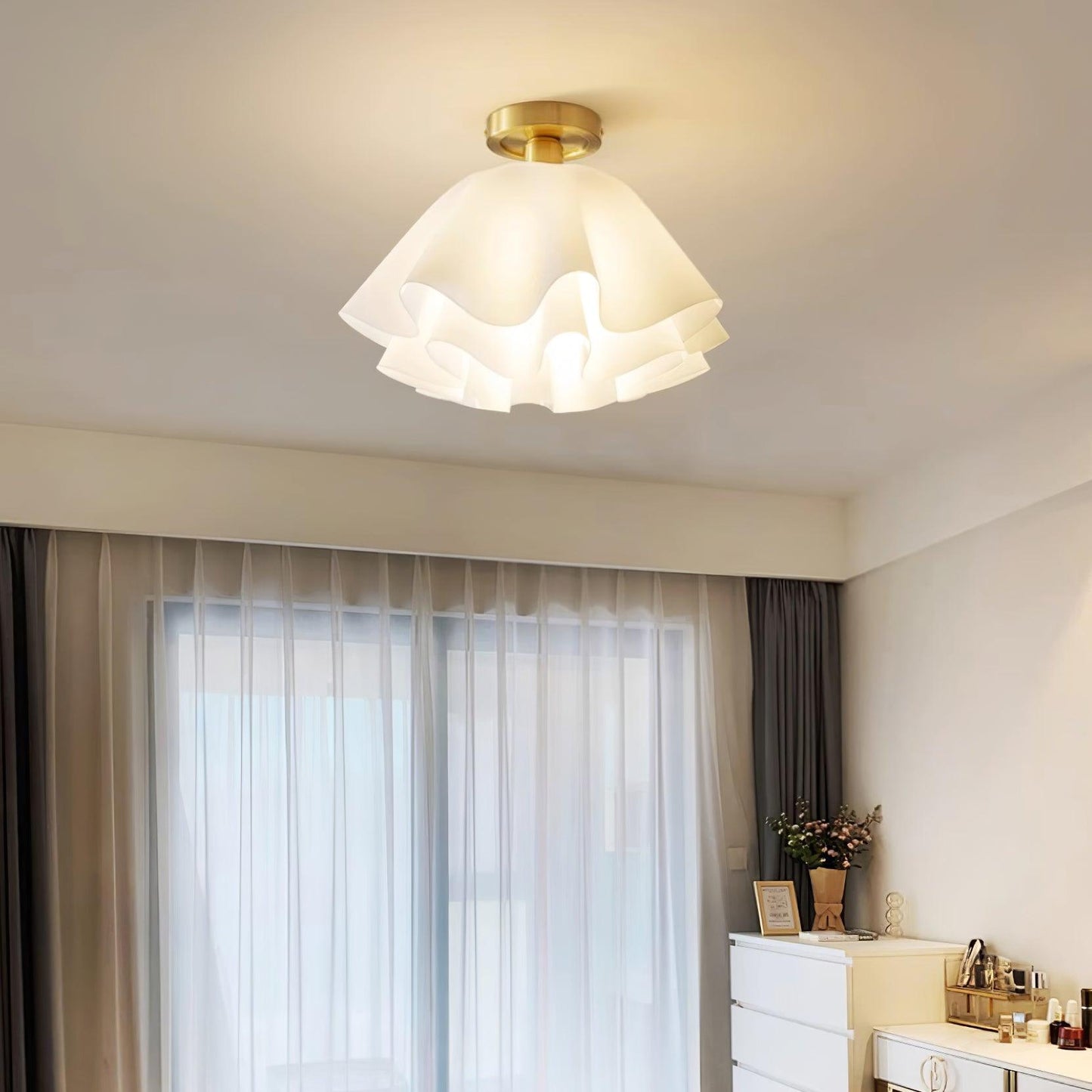 Taklampa blomformad | veckad akrylkupa | Ø 28 eller Ø 38,1 cm | E27 för vardagsrum och matplats