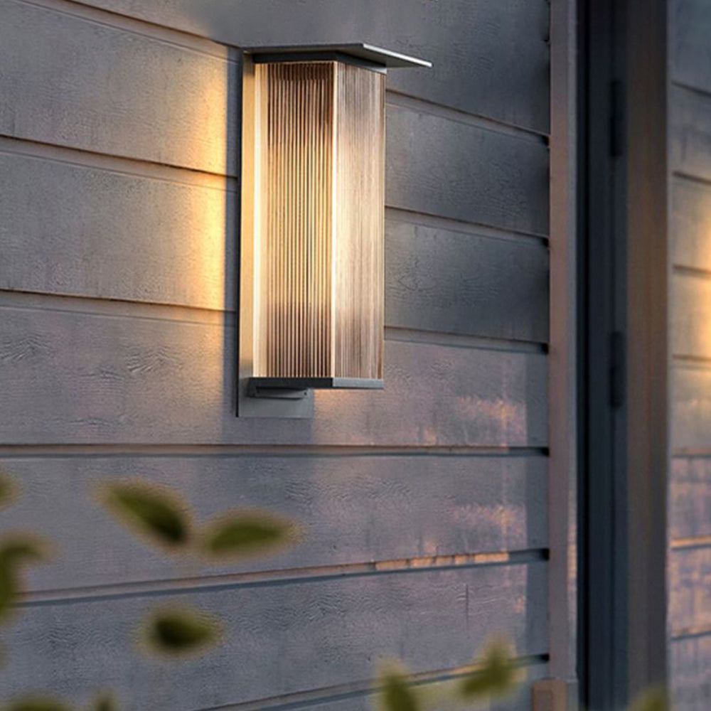 Vexari | Robust Hållbar Utomhusvägglampa för Modern Belysning 4