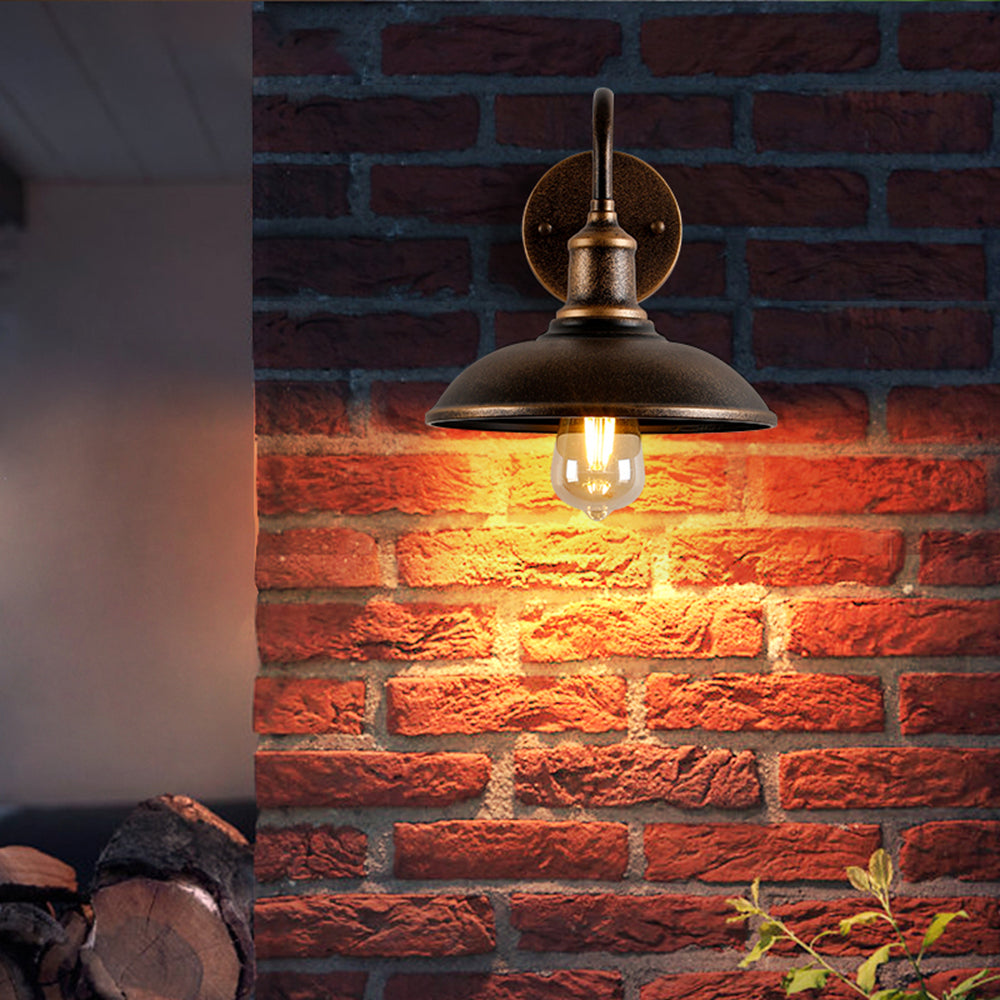 Vintera | Charmig Robust Vägglampa Mässing för Utomhusbruk 2