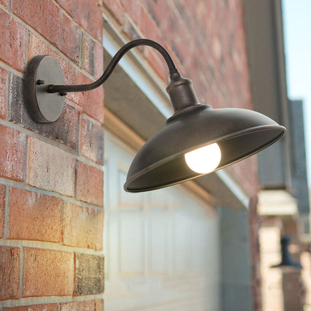 Vintera | Charmig Robust Vägglampa Mässing för Utomhusbruk 4