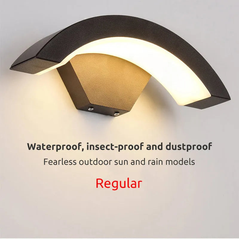 Utomhusvägglampa LED | Bågform i Svart Metall och Akryl | IP65 | Med eller Utan Rörelsesensor