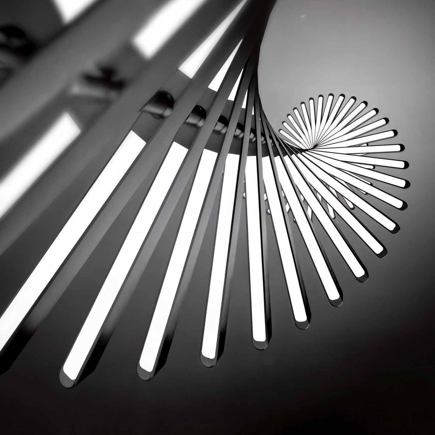 Zylara | Elegant Justerbar Ljuskrona För Kök och Inomhusbruk 3