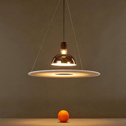 Pendelleuchte aus Metall und Glas | Glockenförmiger Schirm | Chrom, Schwarz, Rot oder Gold | LED mit 3 Lichtfarben