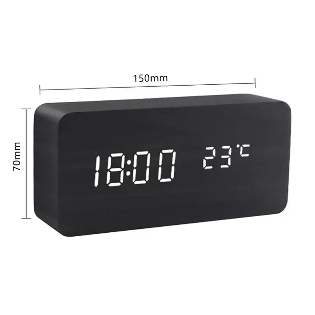 Smart bordsklocka i trä med LED-display och temperatur