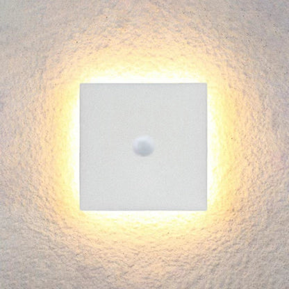 Utomhusvägglampa IP65 monterad på husvägg