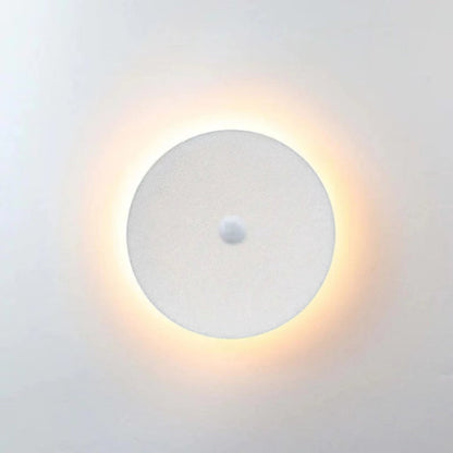 Svart kvadratisk utomhusvägglampa i modern design