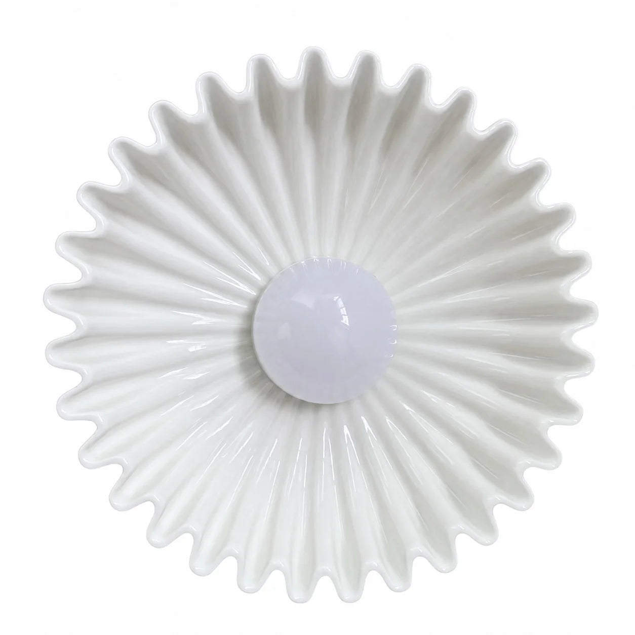 Blomformad vägglampa i keramik med varmt LED-ljus monterad på vägg